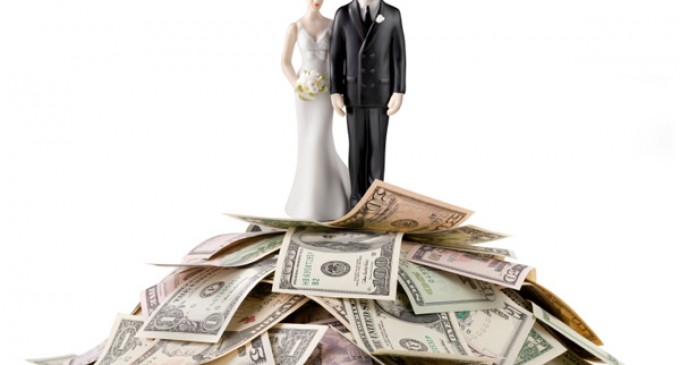 How To Save Money On Wedding