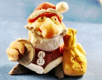 How to Save Money on Christmas Gifts without Offending Anyone?