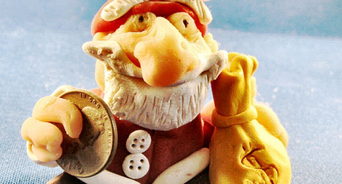 How to Save Money on Christmas Gifts without Offending Anyone?
